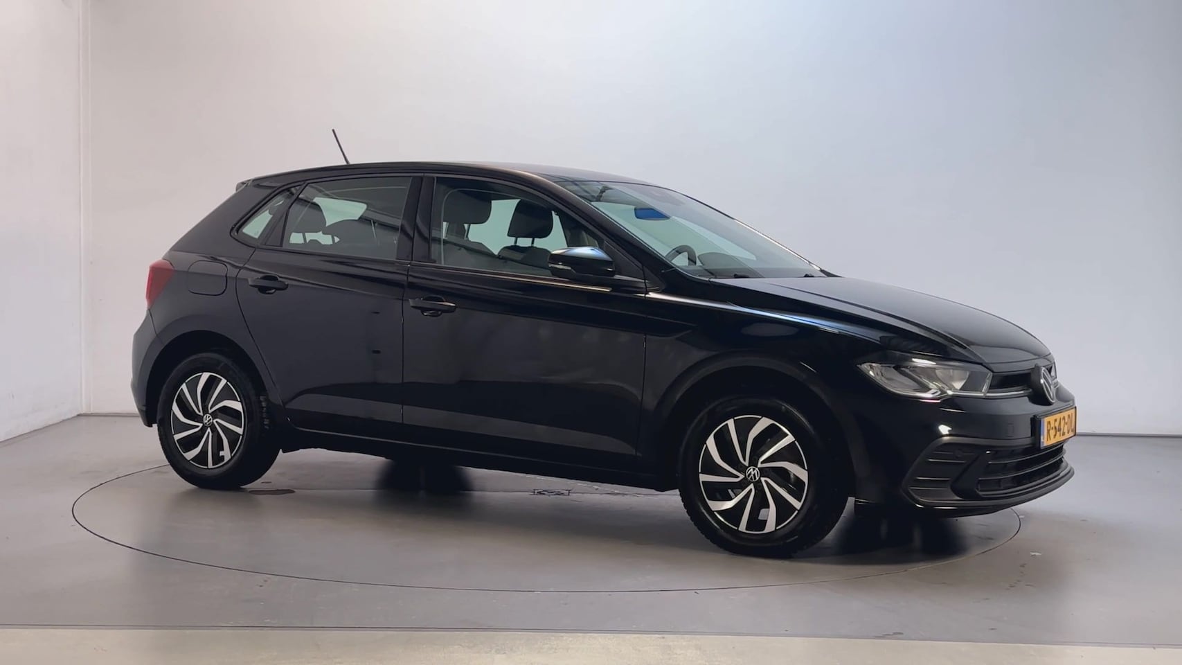 Volkswagen Polo - 1.0 TSI Life Parkeersensoren App Connect DAB+ Adaptive Cruise - AutoWereld.nl