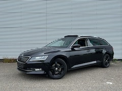 Skoda Superb Combi - 2.0 TDI Style Business / ACC / Navi / Led / BTW / Volledig dealer Onderhouden