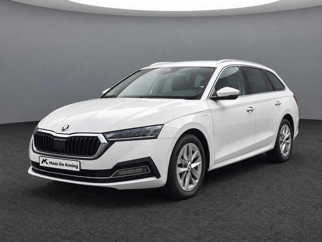 Skoda Octavia Combi - 1.4 TSI iV PHEV 204pk DSG Business Edition Plus · Trekhaak · Head-Up Display · Stuur- & St - AutoWereld.nl
