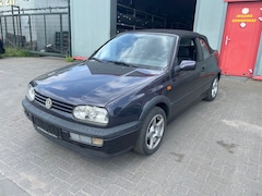 Volkswagen Golf Cabriolet - 2.0 avantage