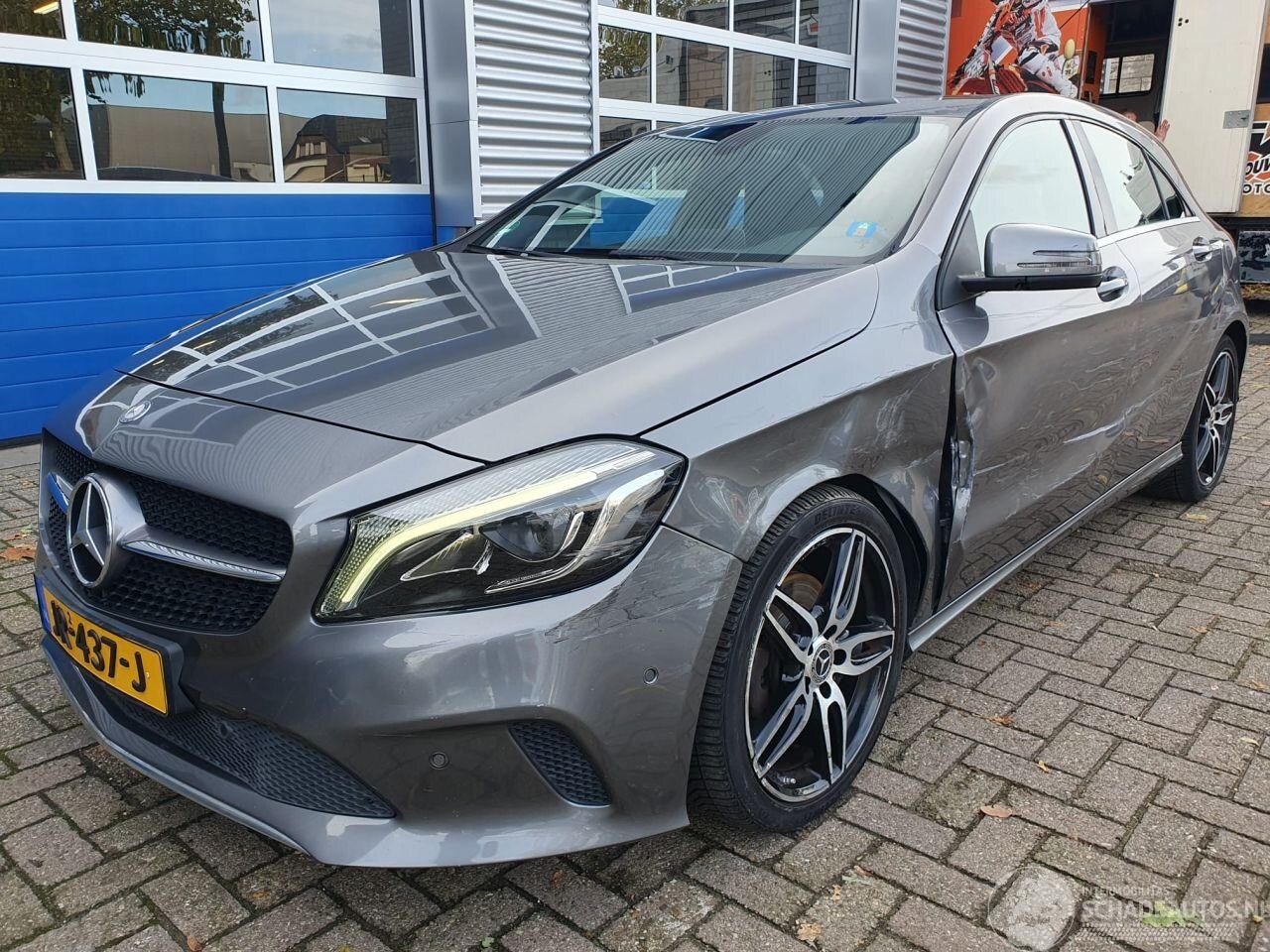 Mercedes-Benz A-klasse - 180 Lease Edition Ambition 180 Lease Edition Ambition - AutoWereld.nl