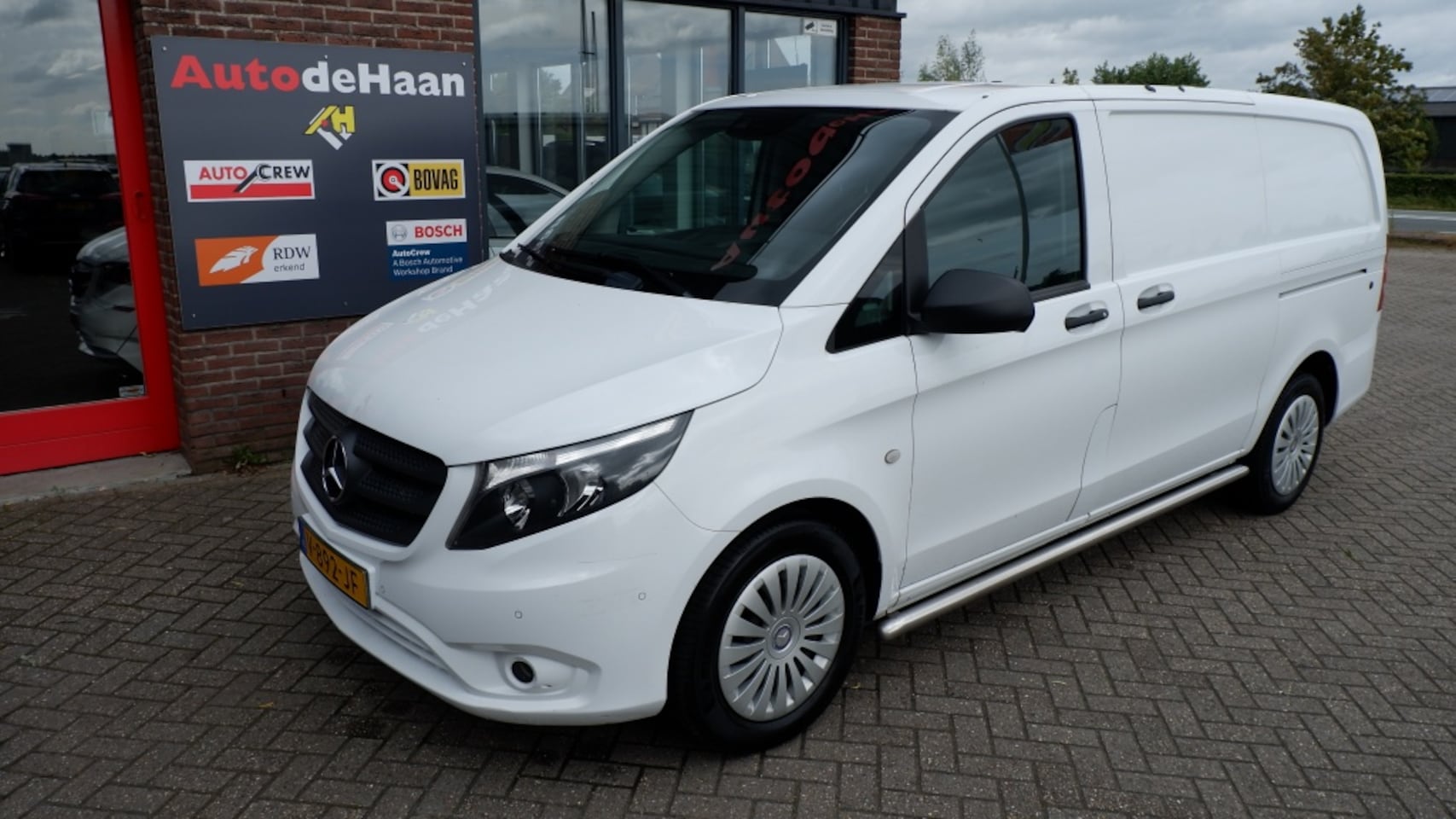 Mercedes-Benz Vito - 116 CDI Lang Aut./Cruise/Camera/Trekhaak/2x schuifd. - AutoWereld.nl