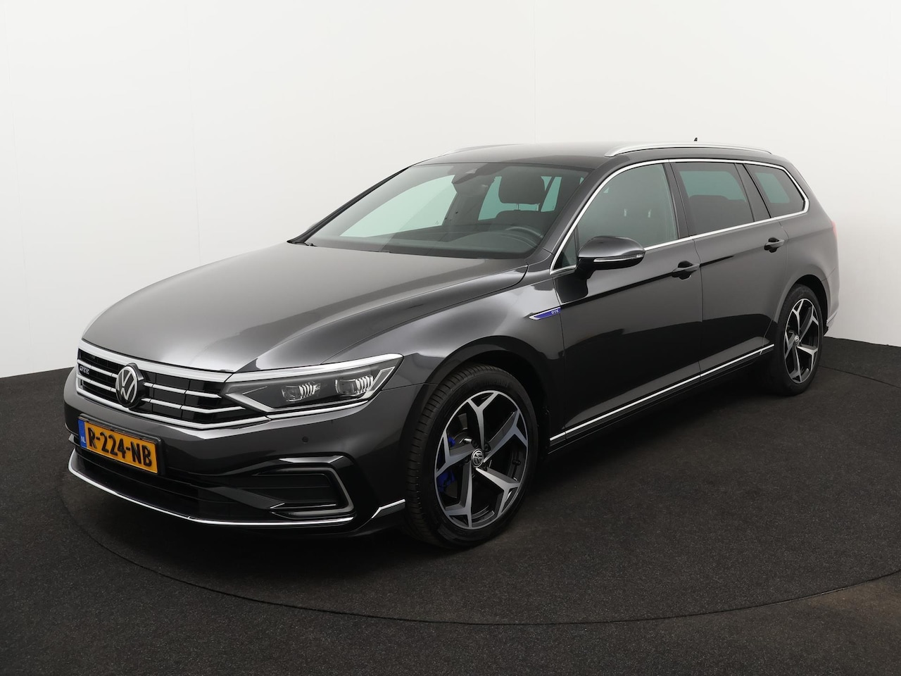 Volkswagen Passat Variant - 1.4 TSI PHEV GTE Business 218 PK DSG Apple Carplay | Adaptive Cruise Control | Digital Coc - AutoWereld.nl