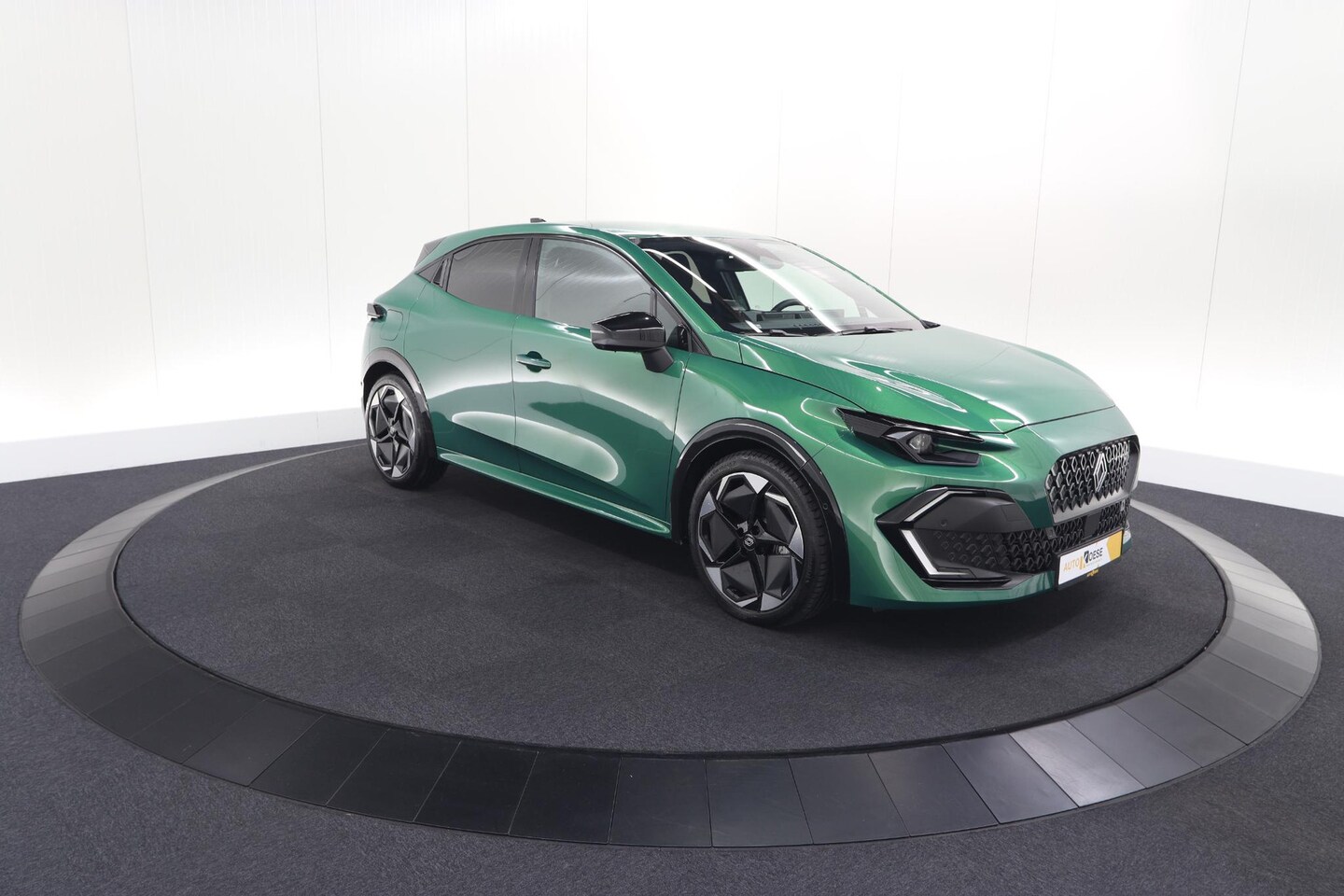 Renault Clio - 1.8 Hybrid 160 techno | 360 Camera | Dodehoekdetectie | 18 Inch | Adaptieve Cruise Control - AutoWereld.nl