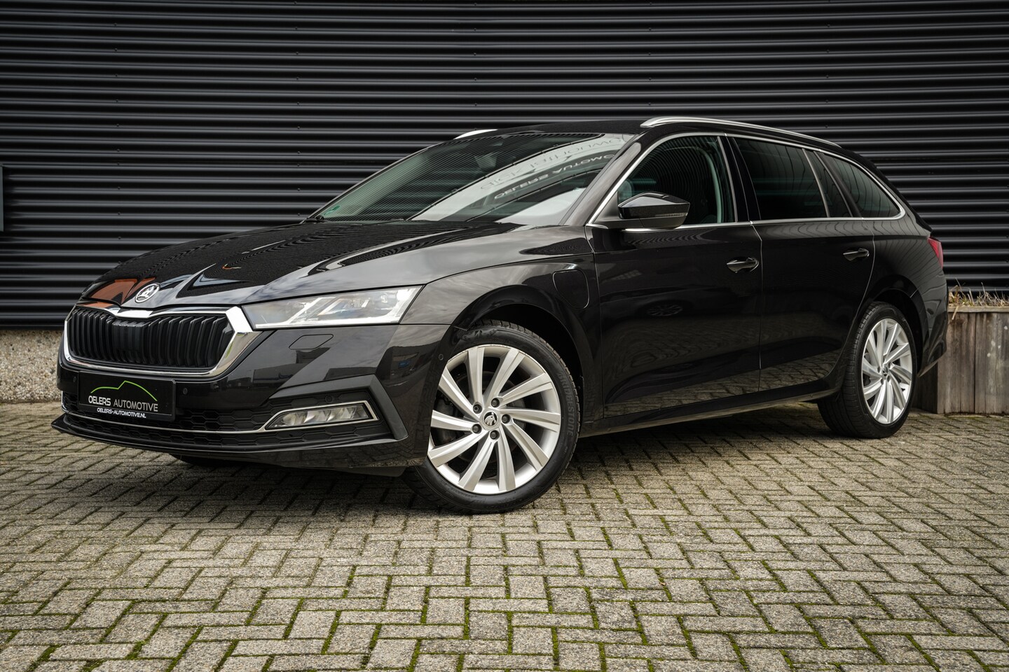 Skoda Octavia Combi - 1.4 TSI iV PHEV Style | CarPlay | ACC | Virtual cockpit | Navi | Clima | Metallic | - AutoWereld.nl