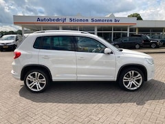 Volkswagen Tiguan - 2.0 TDI Comfort&Design 4Motion R-line