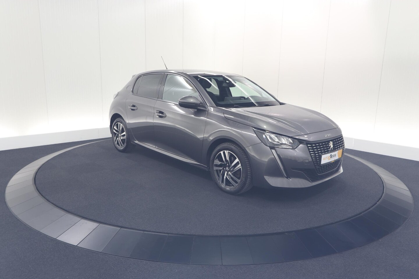 Peugeot 208 - PureTech 100 Allure Pack | Parkeersensoren | Apple Carplay | Stoelverwarming - AutoWereld.nl