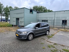 Volkswagen Touran - 1.4 TSI Highline 7p. Clima.Navi.Leder.Camera.Pano