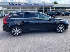 Volvo V60 - 2.4 D6 AWD Plug-In Hybrid Summum