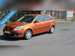 Kia Rio - 1.4 X-tra NIEUWE APK BIJ AFLEVERING