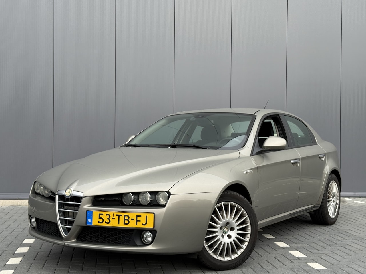 Alfa Romeo 159 - 2.2 JTS Distinctive | Nieuw binnen | Clima | 2 Sleutels! - AutoWereld.nl