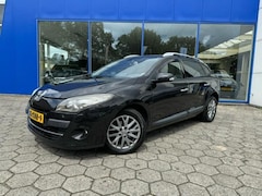 Renault Mégane Estate - 2.0 Privilége Automaat - Schuif/kant.dak - Navi - Trekhaak