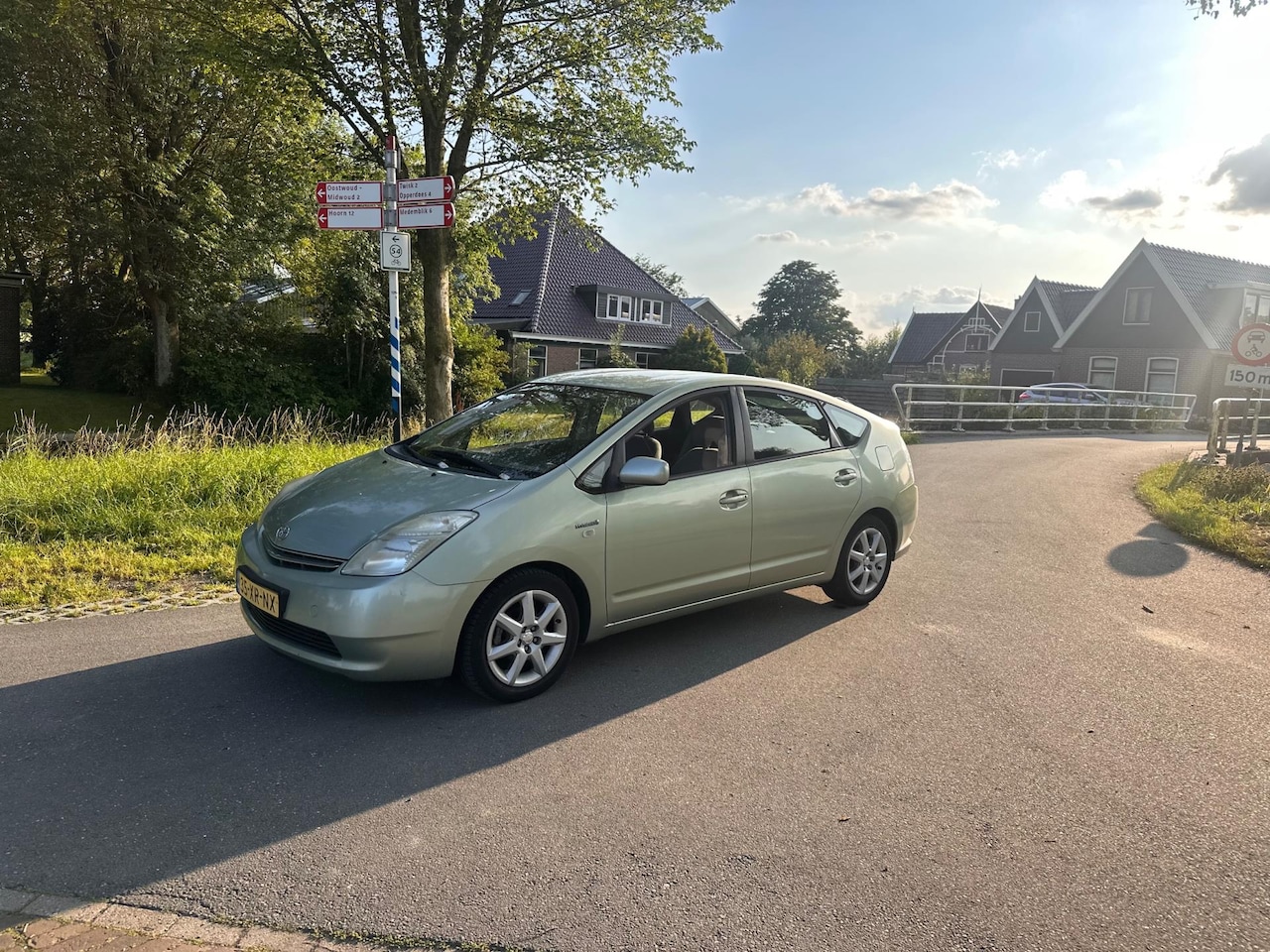 Toyota Prius - 1.5 VVT-i Comfort 1.5 VVT-i Comfort - AutoWereld.nl