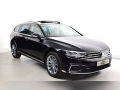 Volkswagen Passat Variant - 1.4 TSI PHEV GTE, Panorama, Trekhaak, Carplay, Alcantara\Leder