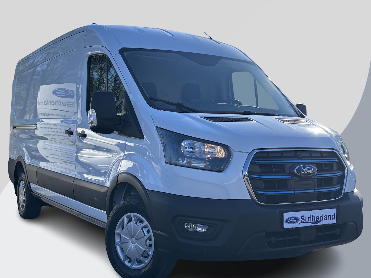 Ford E-Transit - 350 L3H2 Ambiente 68 kWh | 180 PK | Winter Pack | Stoelverwarming | Reservewiel - AutoWereld.nl