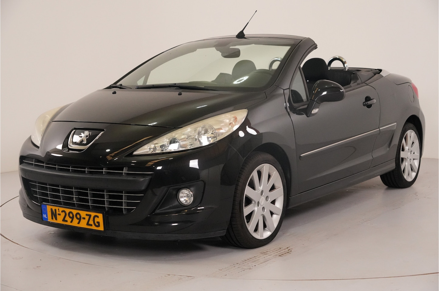 Peugeot 207 CC - 1.6 VTi Roland Garros | Automaat | - AutoWereld.nl