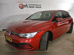 Volkswagen Golf - 8 1.5 TSI Life Business
