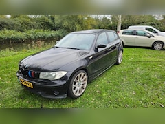 BMW 1-serie - 118i Business Line
