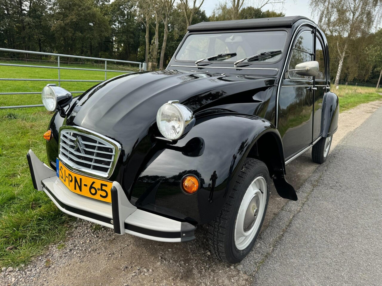 Citroën 2CV - 2CV6 Club compleet gerestaureerd - AutoWereld.nl
