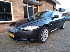 Jaguar XF Sportbrake - 2.2D Automaat / Navi / Leder