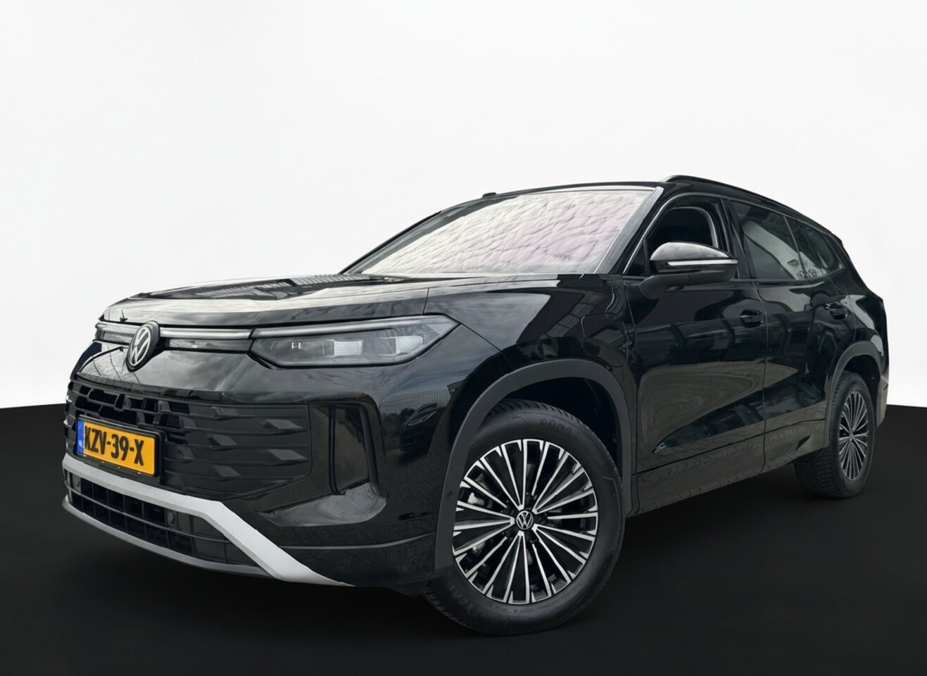 Volkswagen Tayron - 1.5 eHybrid 204PK DSG LIFE TREKHAAK/CAMERA/CARPLAY FABRIEKSGARANTIE TOT 2030 - AutoWereld.nl