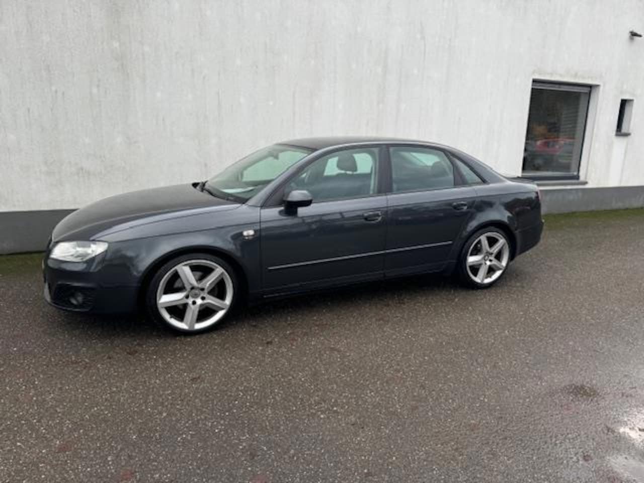 SEAT Exeo - 1.8 TSI Comfort Edition 1.8 TSI Comfort Edition, '11, climate en cruise controle, trekhaak, lm velgen ! - AutoWereld.nl