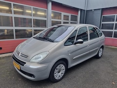 Citroën Xsara Picasso - 1.8i-16V met trekhaak