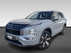 Mitsubishi Outlander - 2.4 PHEV Intense+ Van € 53.245, - voor € 48.230,