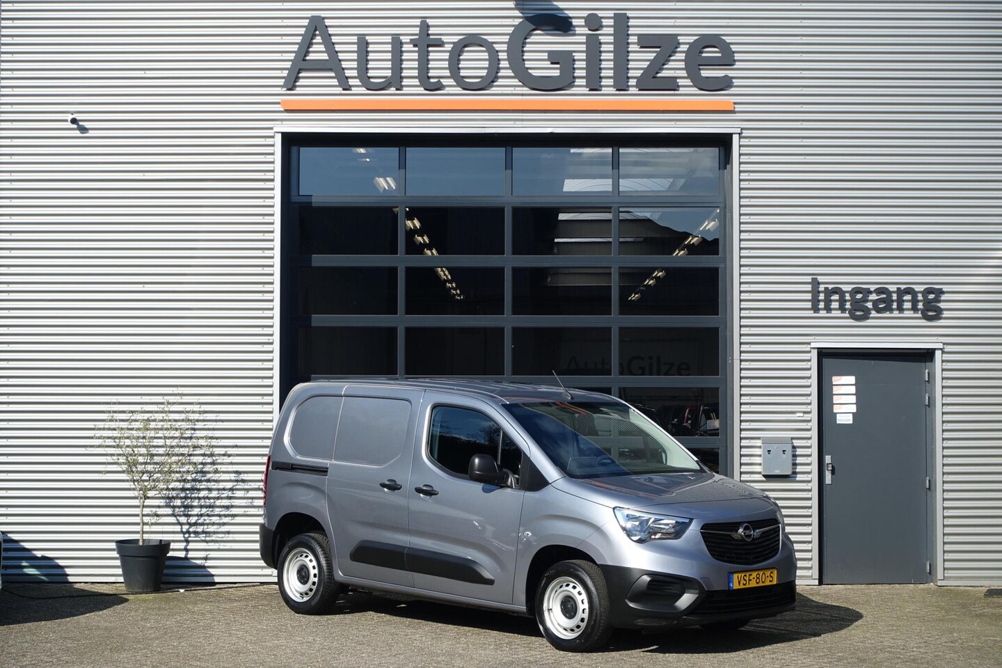 Opel Combo - 1.5D L1H1 Edition l Apple Carplay l Airco l Cruise Control l PDC l Trekhaak. - AutoWereld.nl