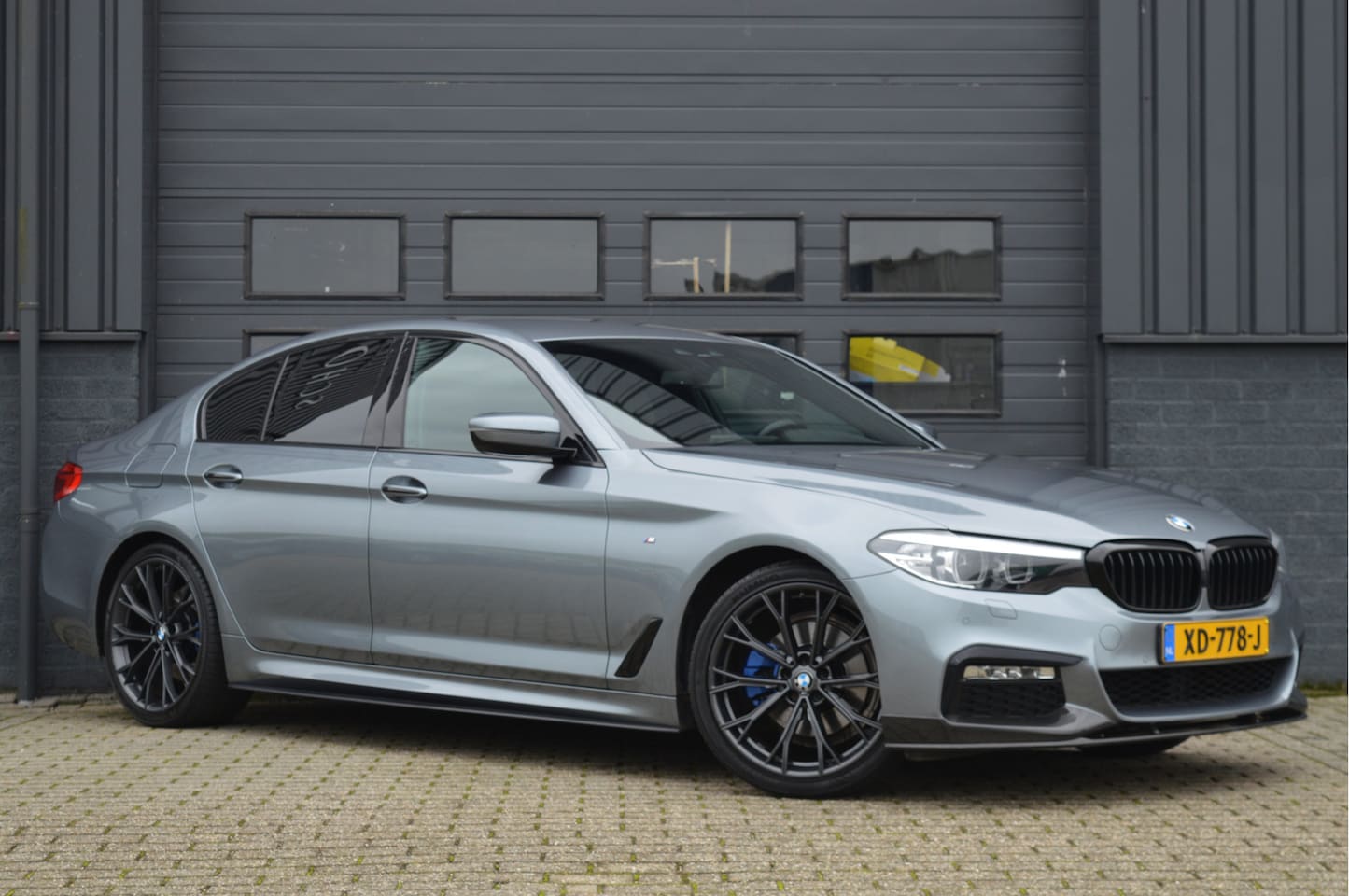 BMW 5-serie - 520i High Executive | M-PAKKET | HIFI | CAMERA | TREKHAAK | - AutoWereld.nl