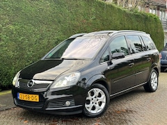 Opel Zafira - 2.2 Cosmo /AUTOMAAT/PANORAMADAK/PDC/RIJDTGOED/