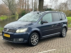 Volkswagen Touran - 1.4 TSI Comfortline 7-persoons Led Xenon Pdc Cruise control 2011