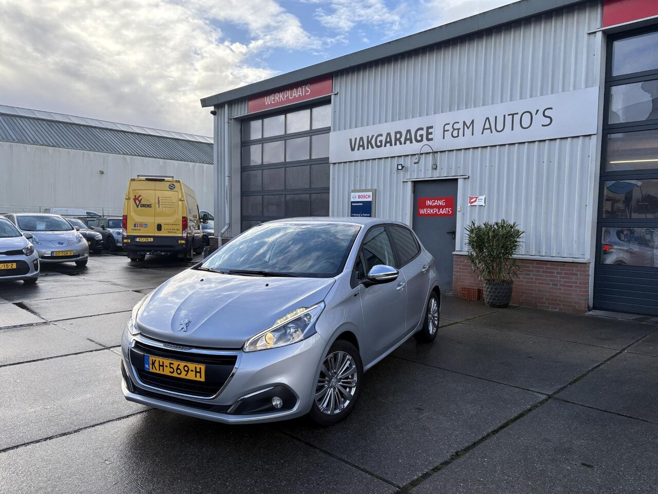 Peugeot 208 - 1.2 PureTech Active Airco, cruise, navi, pdc achter, trekhaak - AutoWereld.nl
