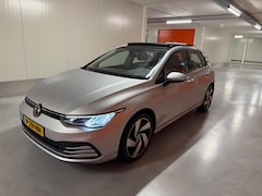 Volkswagen Golf - 1.5 TSI Style | PANO | PDC | Sfeerverlichting | Stoel en stuurverwarming