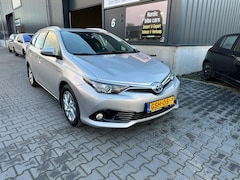 Toyota Auris Touring Sports - 1.8 Hybrid Dynamic