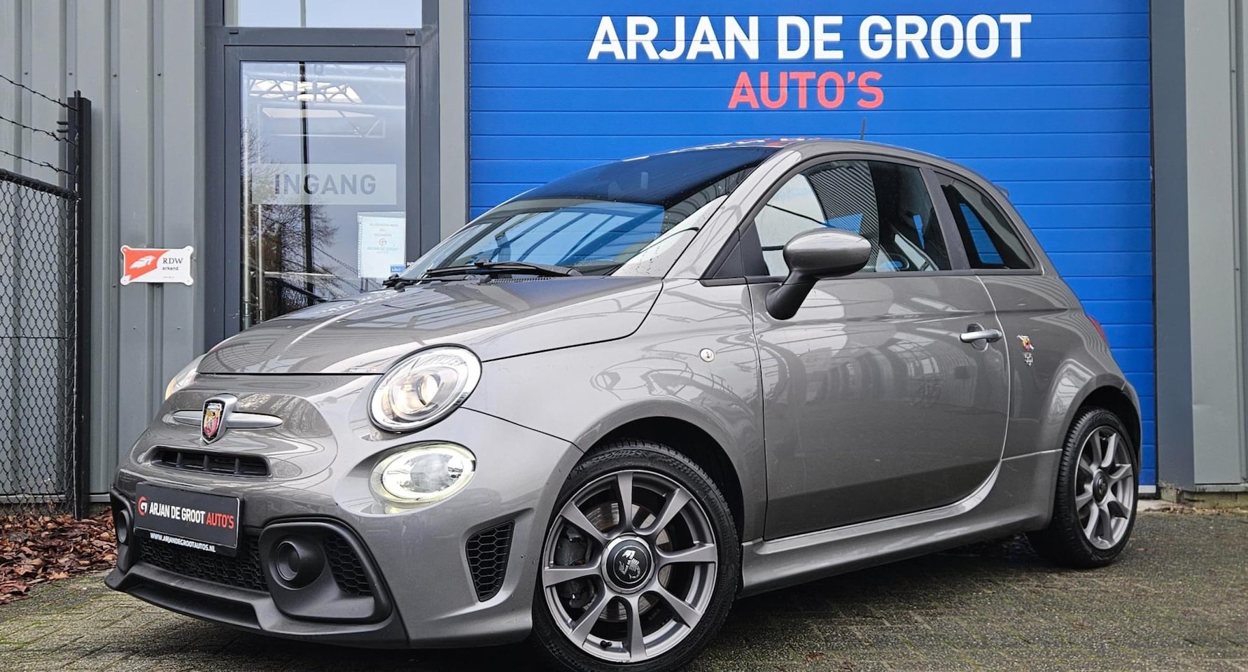 Abarth 500 - 595 1.4 T-jet 135 Airco Navi PDC Bleutooth 1ste eigenaar - AutoWereld.nl