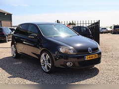 Volkswagen Golf - 1.2 TSI Highline MATCH LEDER TREKHAAK