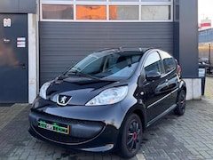 Peugeot 107 - 1.0-12V XR 5D airco zwart
