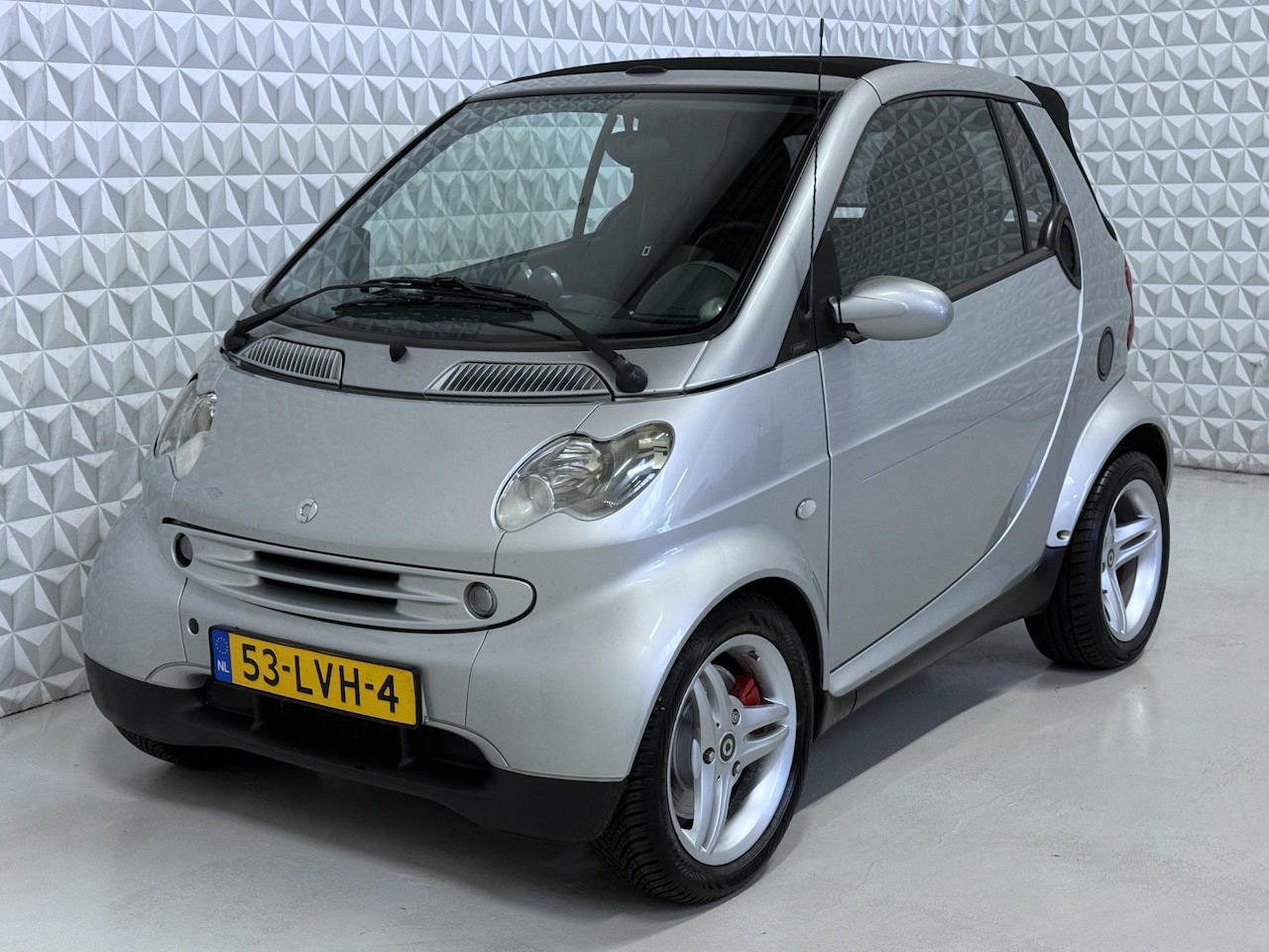 Smart Fortwo cabrio - 0.8 CDI Airco Leder interieur AUTOMAAT - AutoWereld.nl