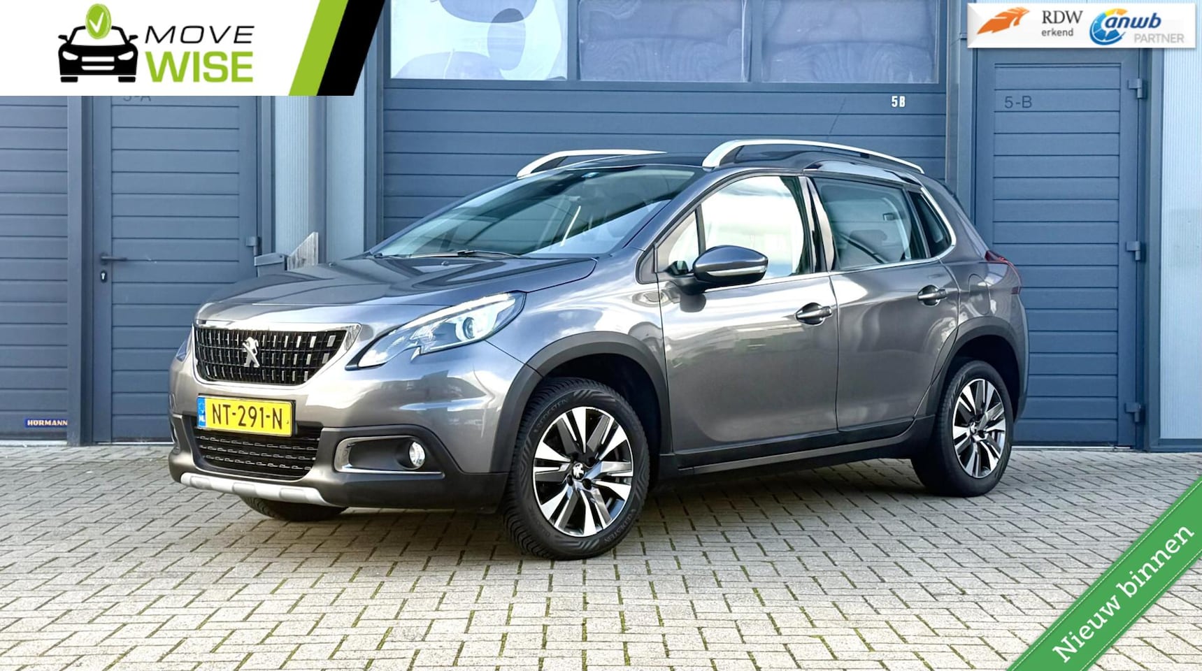 Peugeot 2008 - 1.2 PureTech Allure | AUTOMAAT | Trekhaak | Nieuwe DB Riem | Cruise | PDC | Hoge Zit | - AutoWereld.nl