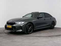 BMW 3-serie - 320e M Sport Automaat / Schuif-kanteldak / Sportstoelen / Achteruitrijcamera / Adaptieve L