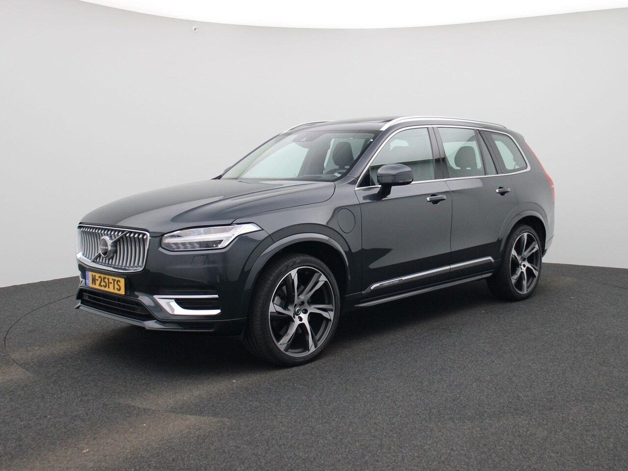 Volvo XC90 - 2.0 T8 Recharge AWD Inscription Exclusive | Automaat | Luchtvering | Adaptieve Cruise Stop - AutoWereld.nl