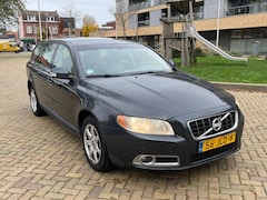 Volvo V70 - 2.4D Limited Edition, Aut, Trekhaak, Cruise/Climate control, Leder, Pdc, Lmv, Geen import,