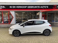 Renault Clio - 0.9 TCe Expression - 5 drs - Navi - Bass Reflex