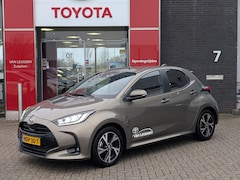 Toyota Yaris - 1.5 Hybrid 115 First Edition LM-VELGEN AD-CRUISE NAVI CAMERA PRIVACY-GLASS