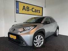 Toyota Aygo X - 1.0 VVT-i MT First met lichtmetalen velgen