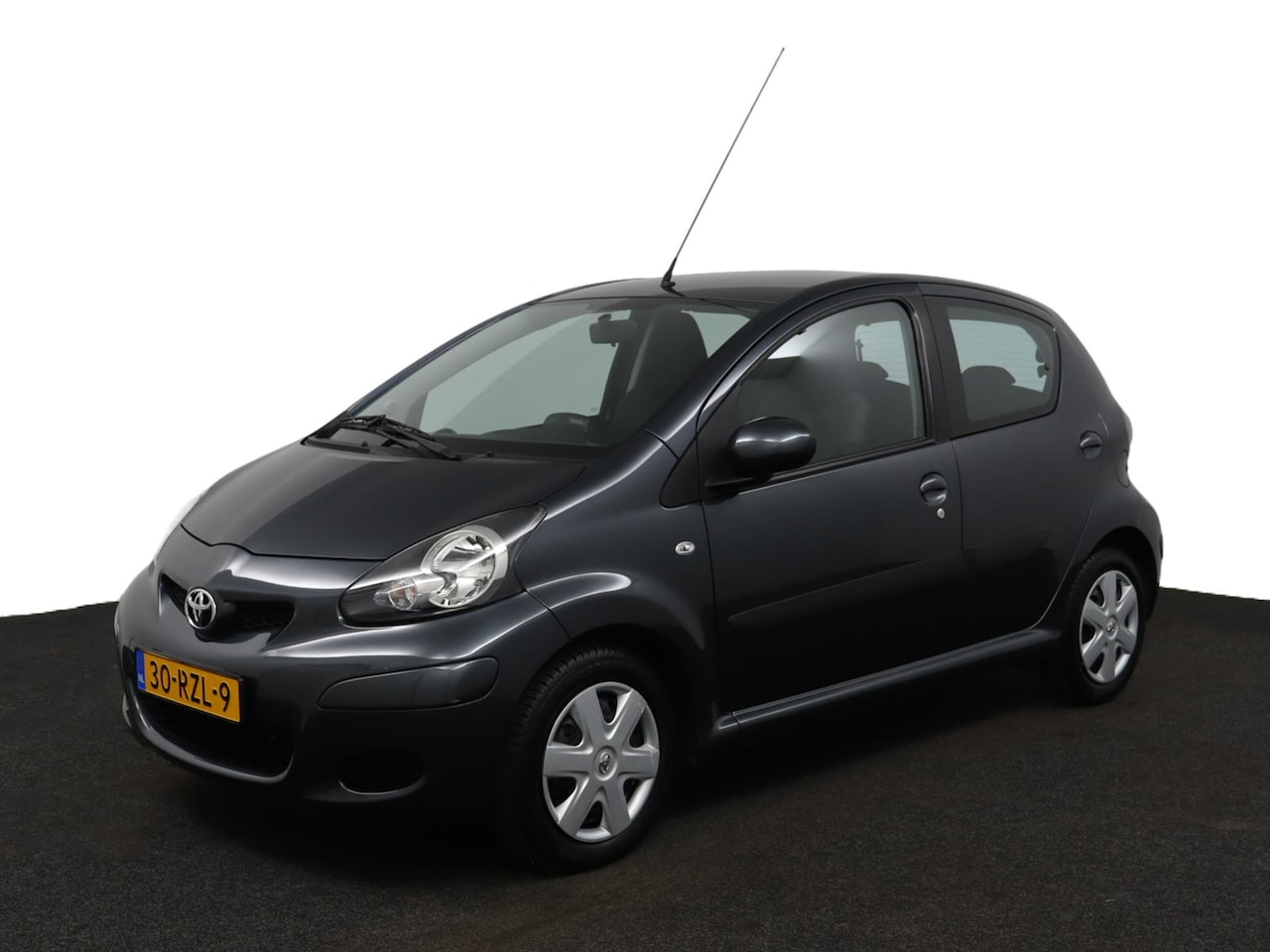 Toyota Aygo - 1.0-12V Comfort Navigator | 1e Eigenaar | Heel weinig kilometers | Airco | Uniek | Dealero - AutoWereld.nl