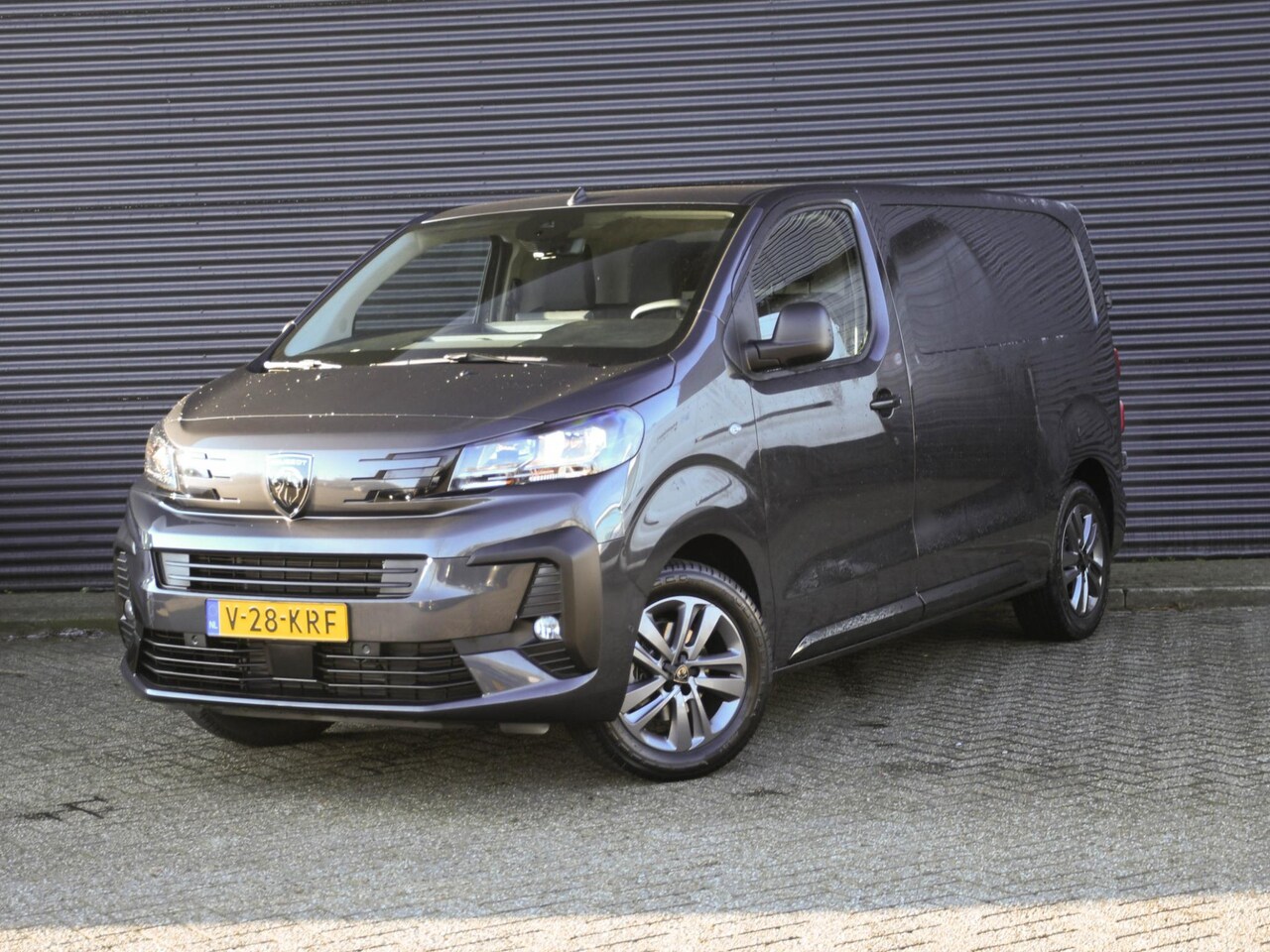 Peugeot Expert - L2 2.0 BlueHDi 145pk CAMERA | APPLE CARPLAY | DODE HOEK | CRUISE | CLIMA | 17''LM - AutoWereld.nl