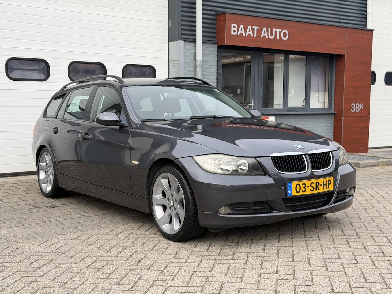 BMW 3-serie Touring - 320i Trekhaak Nieuwe APK - AutoWereld.nl
