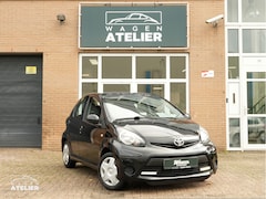 Toyota Aygo - 1.0 VVT-i Aspiration|Airco|2e Eig|Trekhaak|5 Drs